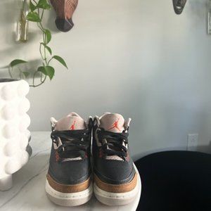 Retro Jordan 3's - Size 4.5 big kids (7 in women)